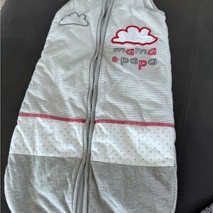 *Free with purchase *Mama & Papa sleep sack